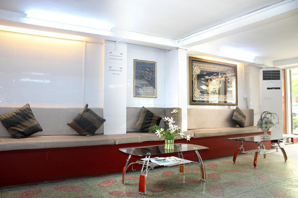 יאנגון 20Th Street Hostel מראה חיצוני תמונה