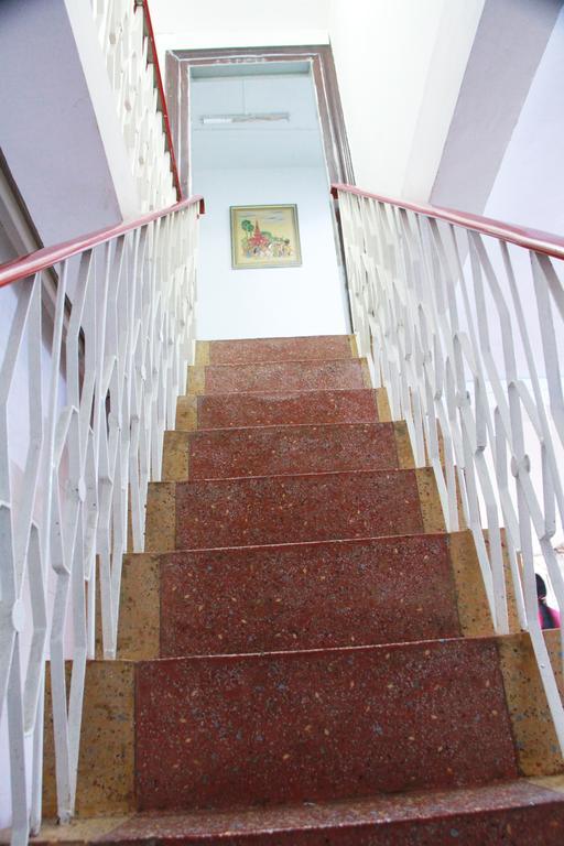 יאנגון 20Th Street Hostel מראה חיצוני תמונה